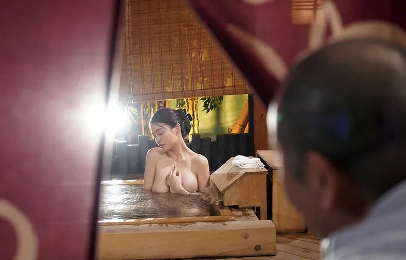 Vợ của con trai bị bố chồng yêu nhìn trộm khi đang tắm rồi xxx đến mang thai