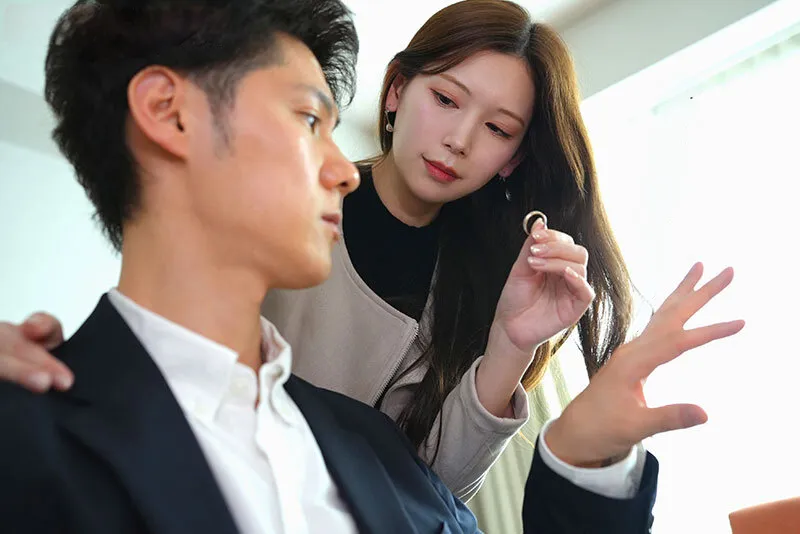 Người vợ đi đi chơi, chồng yêu ở nhà bị nhỏ em vợ yêu gạ xxx không trượt phát nào